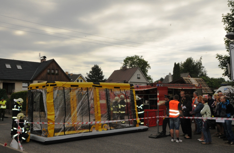 Složky IZS procvičovaly spolupráci při podezření na výskyt onemocnění Ebola  